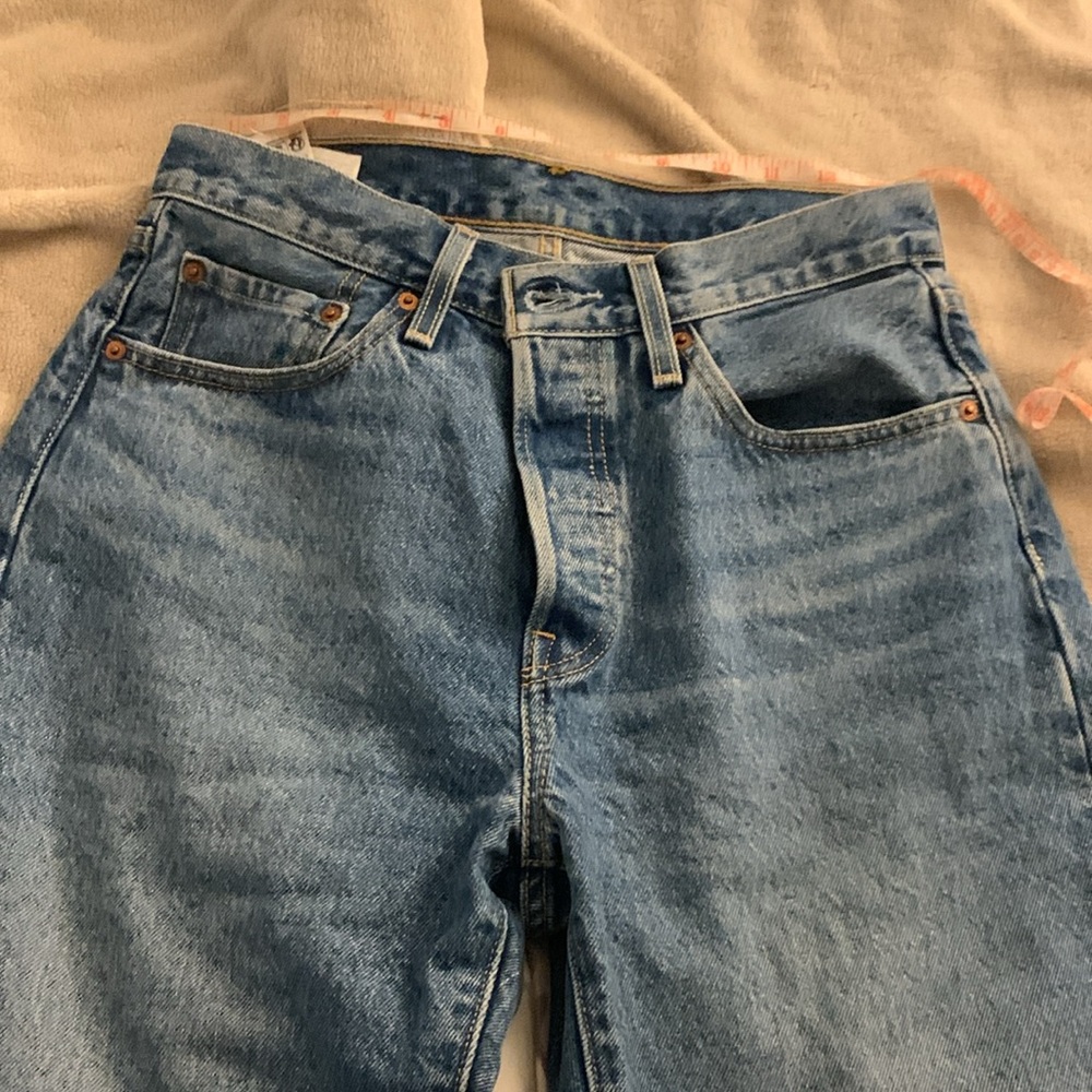 Levi’s 501 heart patch jeans, size 27, tts, like new! - Picture 6 of 12